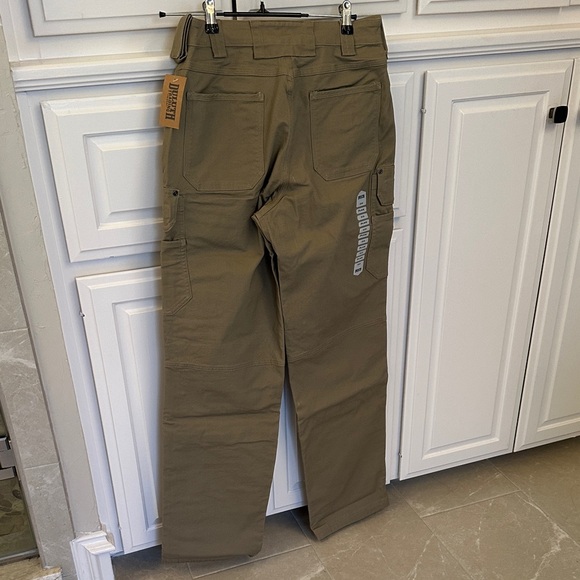 Duluth Trading Co Men's Cargo Pants - Olive - Picture 2 of 5